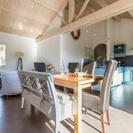 House La Maison Du Retz Confort Hébergement de vacances *