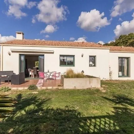 House La Maison Du Retz Confort Chauvé